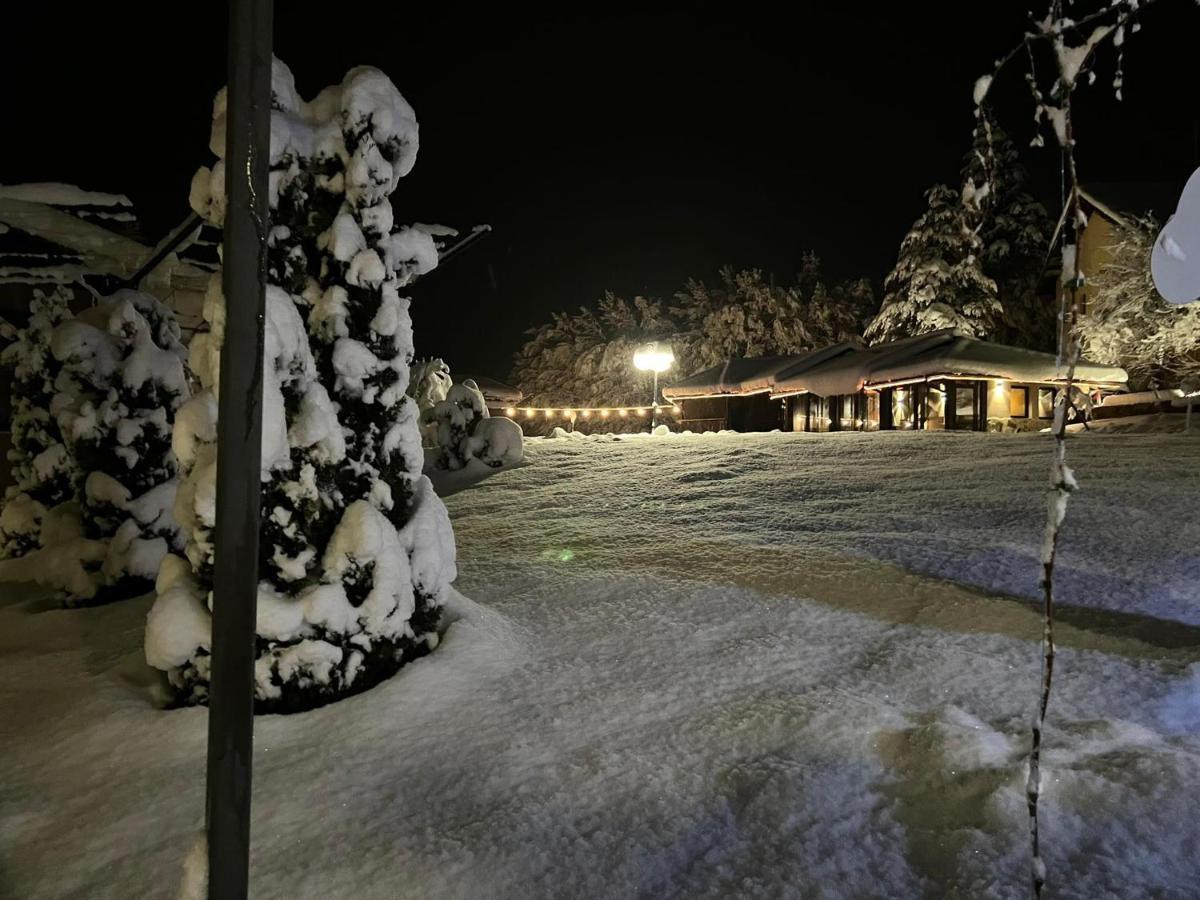 Хотелски Комплекс Саня Aprilți Exterior foto
